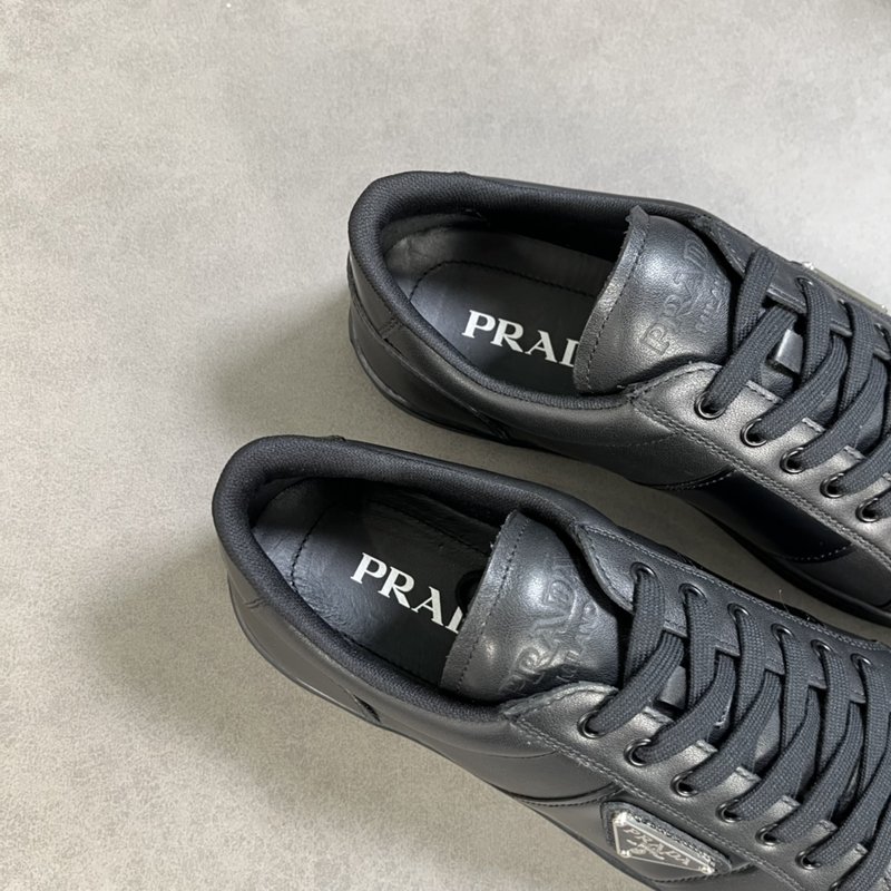 프라다 PRAX 01 운동화 001-179537