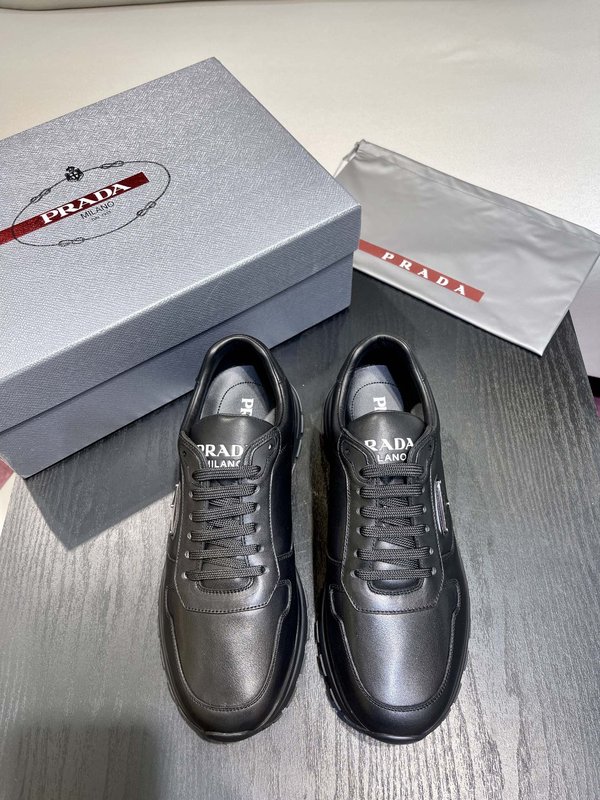 Prada PRAX 01 운동화 001-179568