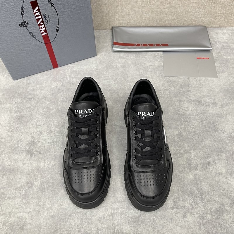 Prada 로고 플레이트 두꺼운 밑창 운동화 001-179570