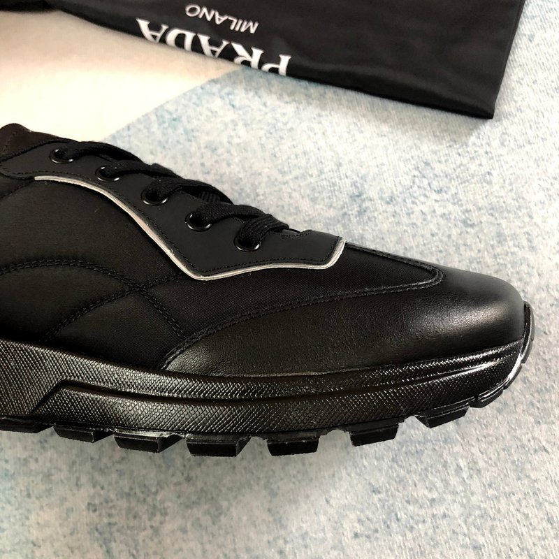 PRADA 블랙 패브릭 캐주얼 슈즈 001-179579