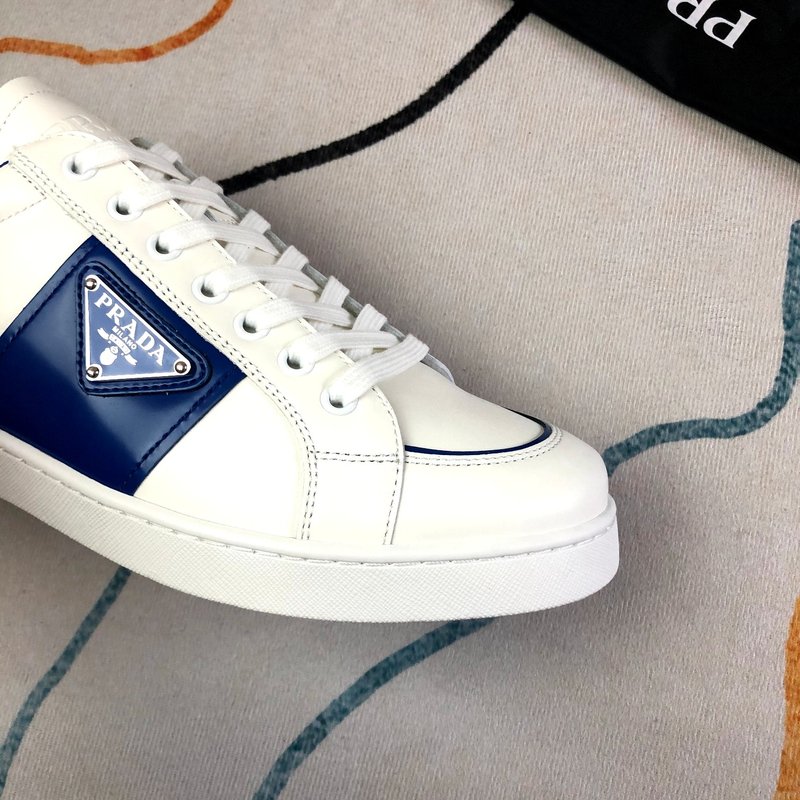 PRADA 화이트 블루 슈즈 001-179587