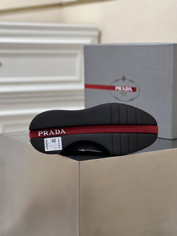 Prada 남성 수입 소가죽 두꺼운 바닥 캐주얼 슈즈 001-179609