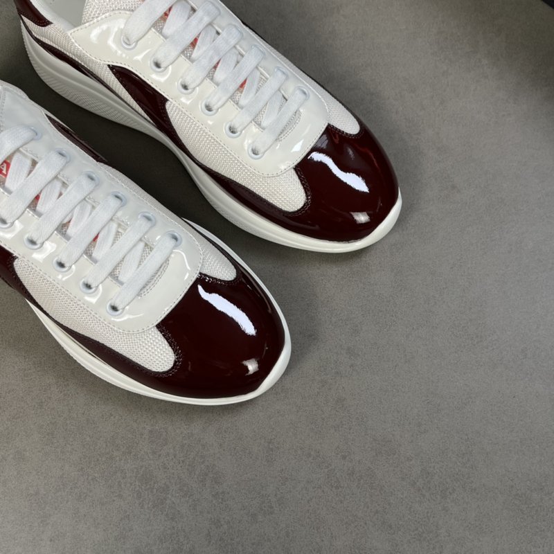 프라다 PRADA 수입 광택 가죽 스포츠슈즈 001-179621