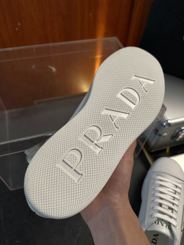 PRADA 남성 에어 쿠션 화이트 스니커즈 001-179626