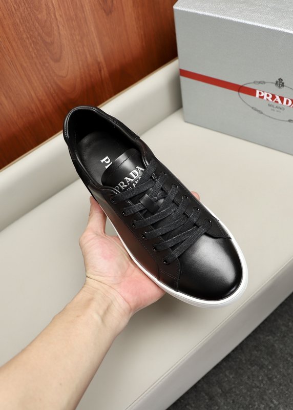 PRADA 프라다 소가죽 운동화 001-179631