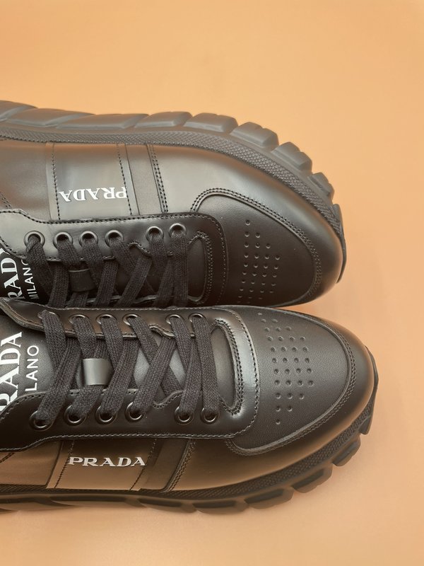 PRADA 오리지널 가죽 캐주얼 남성화 001-179636