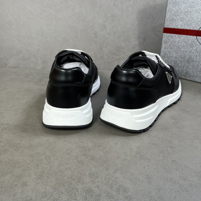 PRADA 남성 2022 춘하 클래식 캐주얼 운동화 001-179638