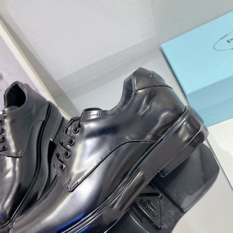 PRADA 봄 커플용 두꺼운 바닥 캐주얼 가죽 신발 001-179643