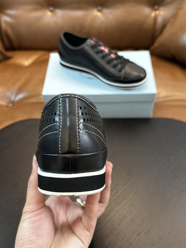 프라다 PRADA 남성 로우탑 소가죽 구두 001-179651