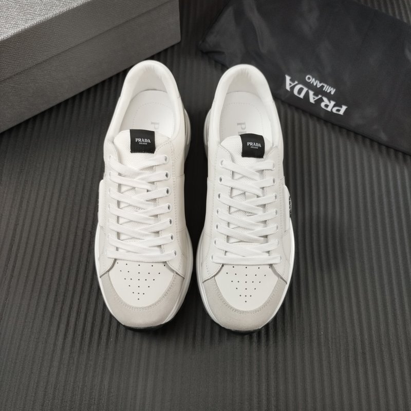 PRADA 프라다 화이트 가죽 모델 001-179657
