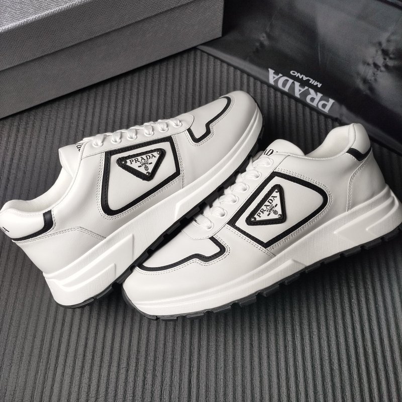 PRADA 프라다 블랙 가죽 구두 001-179660