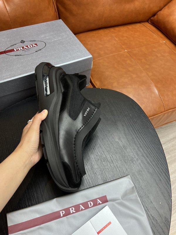 Prada 모던 클래식 수제 운동화 001-179667