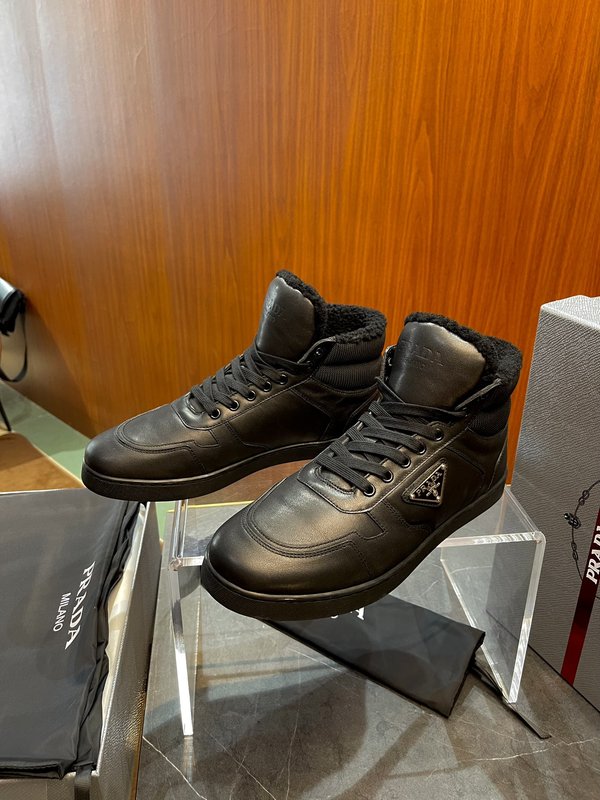 PRADA 프라다 겨울 울 하이톱 보온 운동화 001-179668