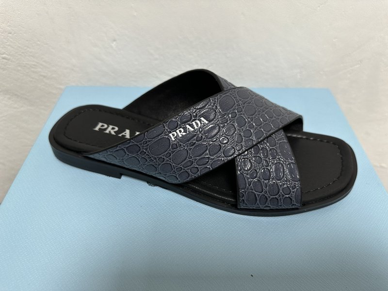 PRADA 프라다 남성 스톤 패턴 가죽 슬리퍼 001-179682