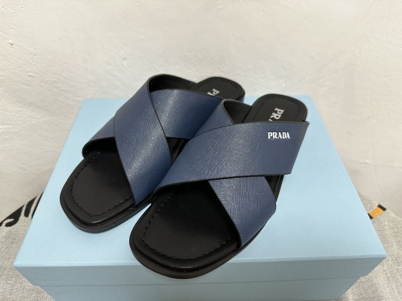 프라다 남성 야자무늬 가죽 슬리퍼 001-179683
