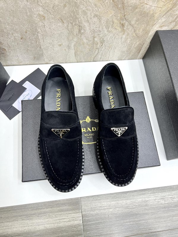 프라다 Prada 신규 스웨이드 가죽 슈즈 001-179704