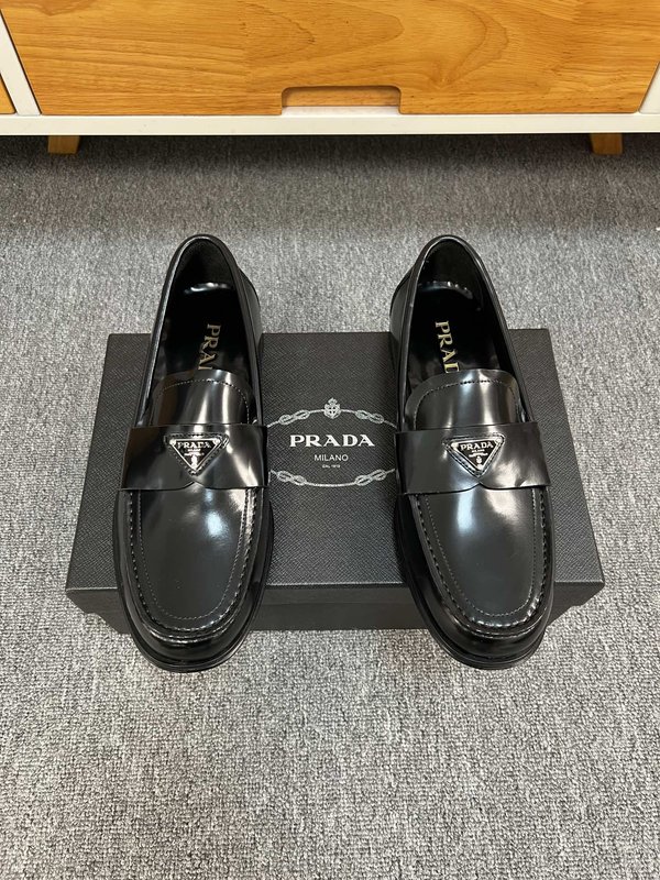프라다 Prada 남성 프리미엄 가죽 구두 001-179741