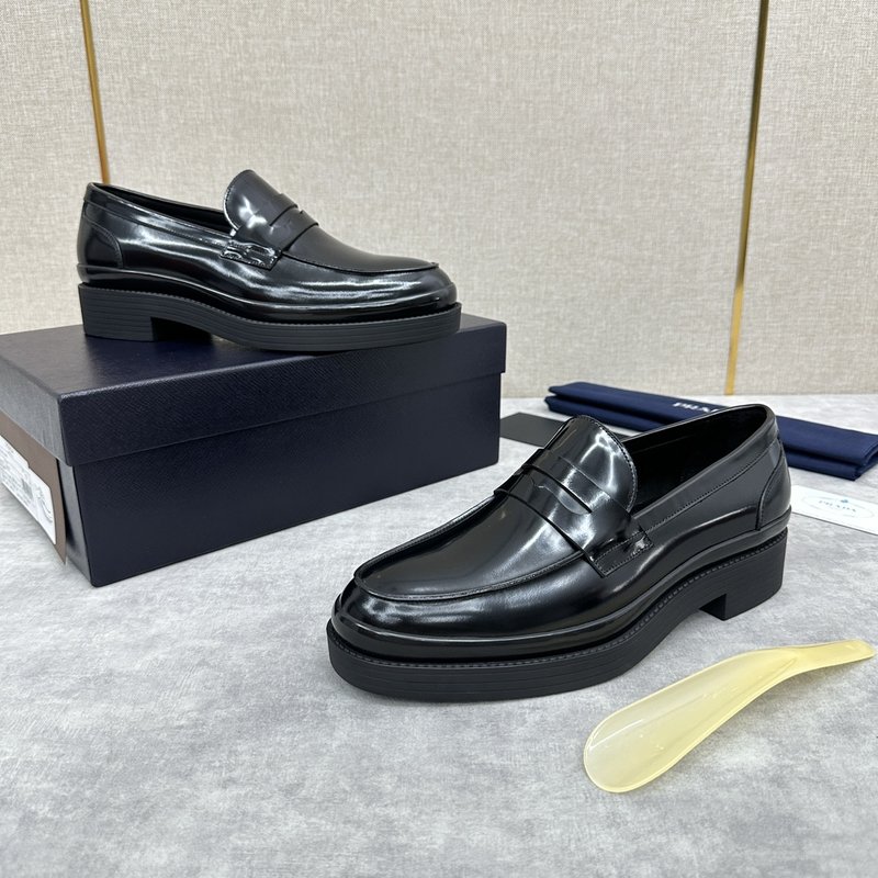프라다 PRADA 삼각 로고 두꺼운 바닥 로퍼 001-179757