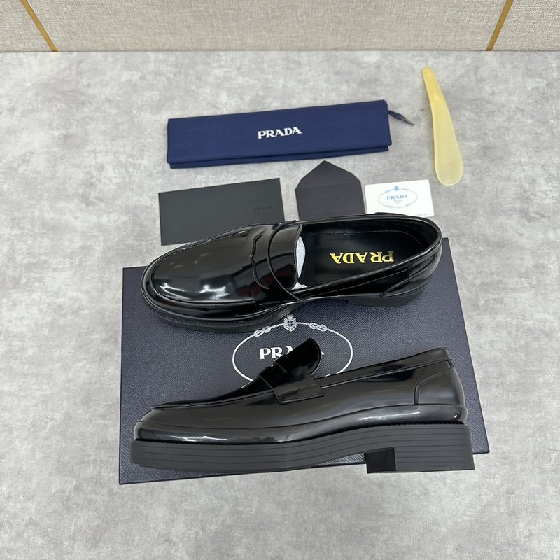 프라다 PRADA 삼각 로고 두꺼운 바닥 로퍼 001-179757