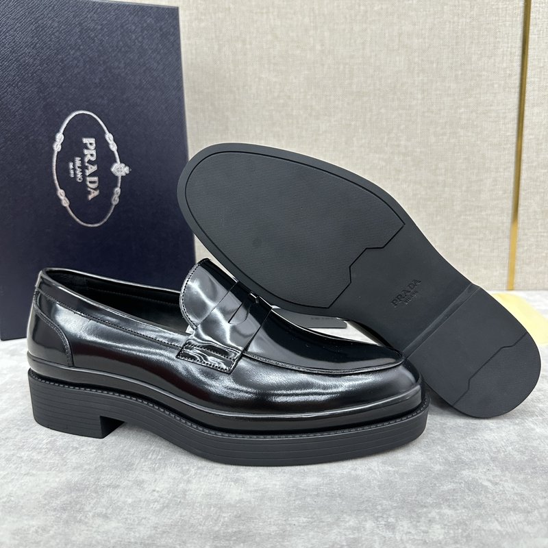프라다 PRADA 삼각 로고 두꺼운 바닥 로퍼 001-179757