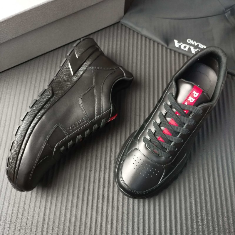 PRADA 블랙 가죽 신발 001-179795
