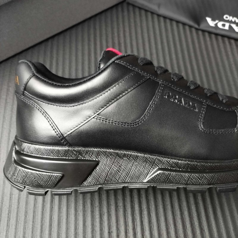 PRADA 블랙 가죽 신발 001-179795