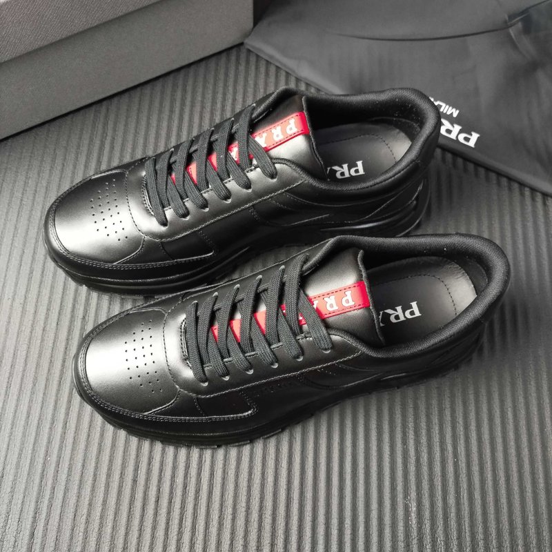 PRADA 블랙 가죽 신발 001-179795