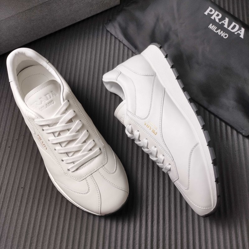 PRADA 화이트 가죽 캐주얼 슈즈 001-179887