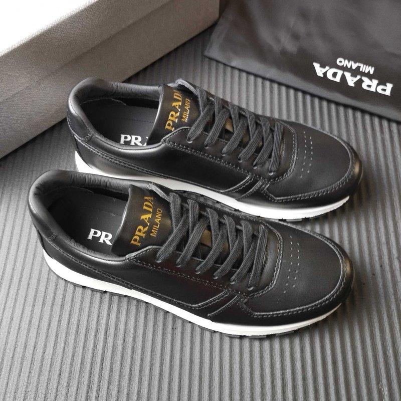 PRADA 블랙 가죽 캐주얼 운동화 001-179896