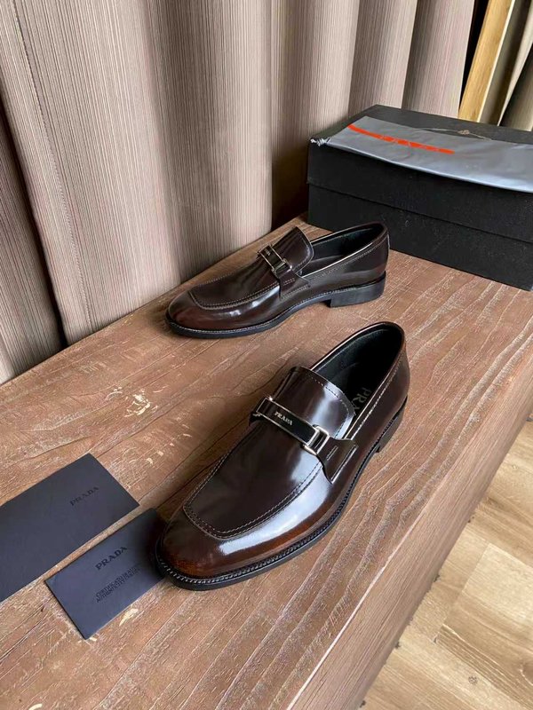 PRADA 남성 핸드 러브드 가죽 구두 001-179915