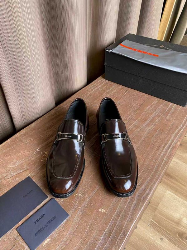PRADA 남성 핸드 러브드 가죽 구두 001-179915