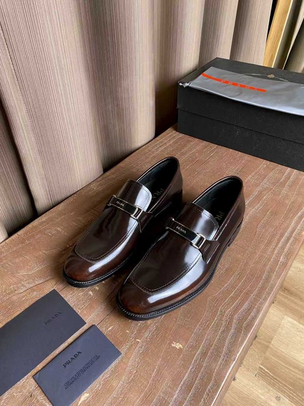 PRADA 남성 핸드 러브드 가죽 구두 001-179915