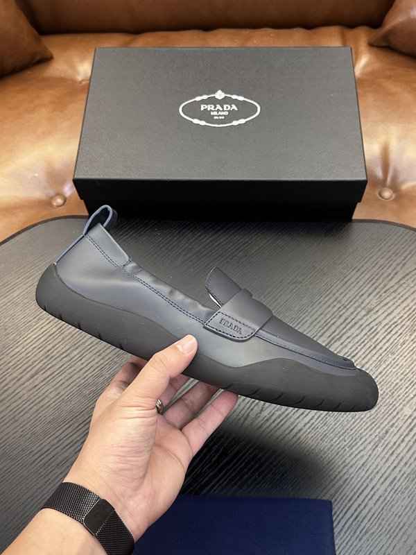 Prada 프라다 남성 나일론 운동화 001-179985