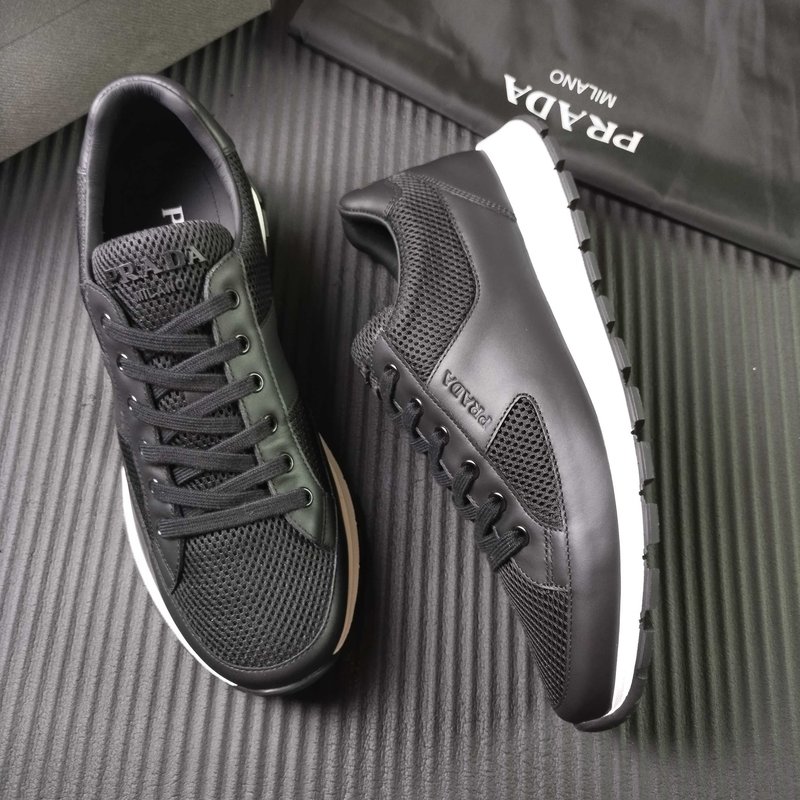 PRADA 블랙 메쉬 운동화 001-180008