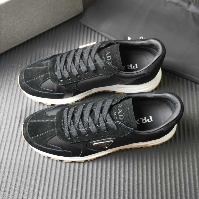 PRADA 프라다 검은색 패브릭 운동화 001-180013