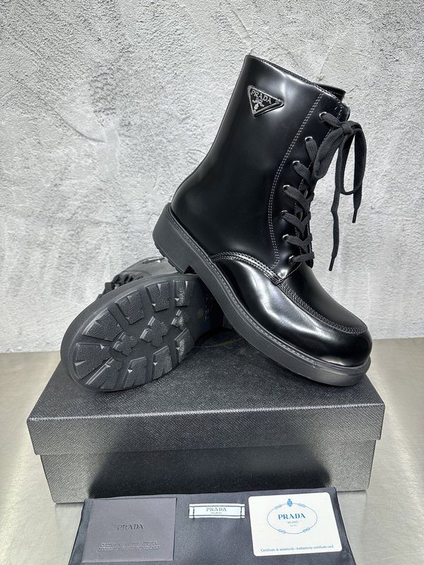 PRADA 레이스 업 가죽 나이트 부츠 001-180024