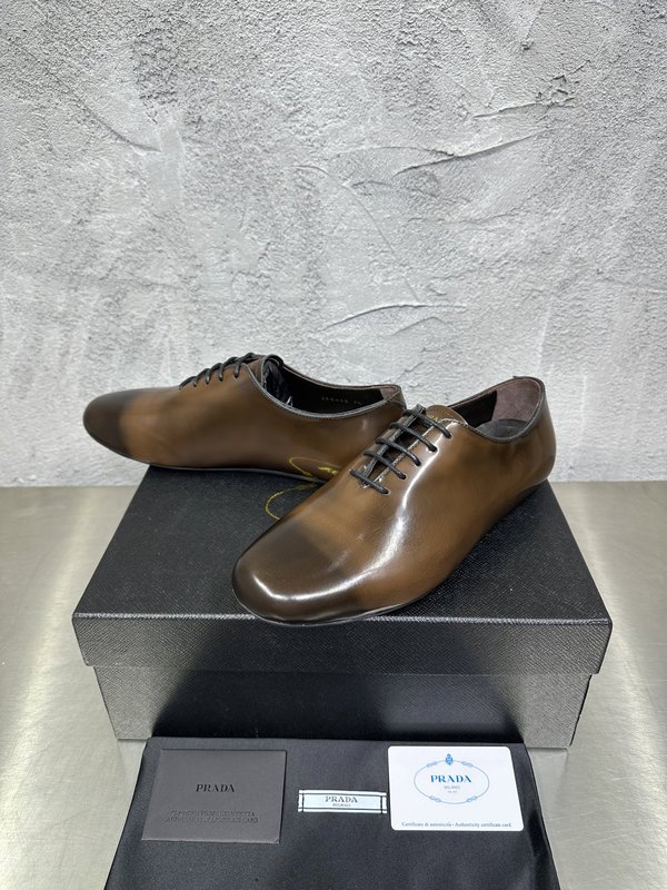 PRADA 빈티지 남성 가죽 캡토우 뮬 슬리퍼 001-180029