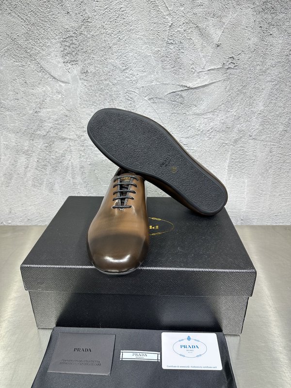 PRADA 빈티지 남성 가죽 캡토우 뮬 슬리퍼 001-180029