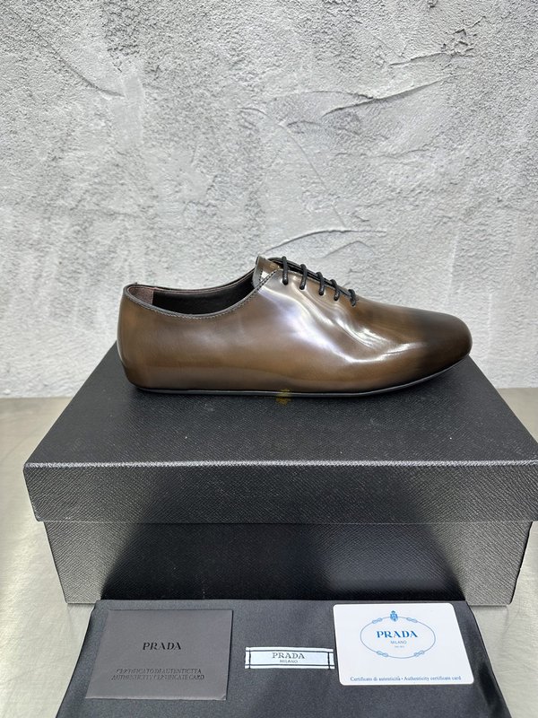 PRADA 빈티지 남성 가죽 캡토우 뮬 슬리퍼 001-180029