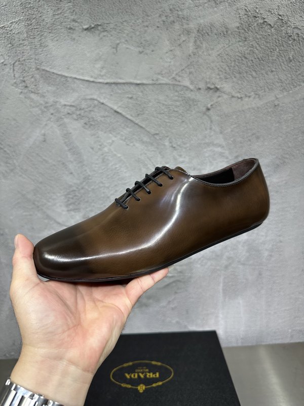 PRADA 빈티지 남성 가죽 캡토우 뮬 슬리퍼 001-180029