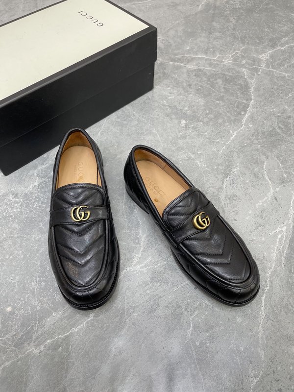 GUCCI 남성 최상급 소 가죽 로퍼 001-180061