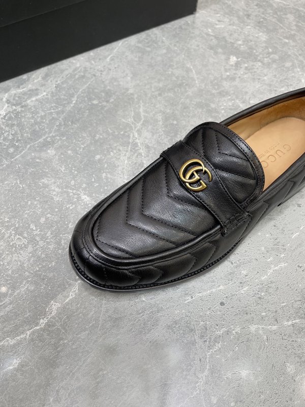 GUCCI 남성 최상급 소 가죽 로퍼 001-180061