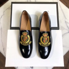 Gucci 클래식 가죽 바닥 구두 001-180136