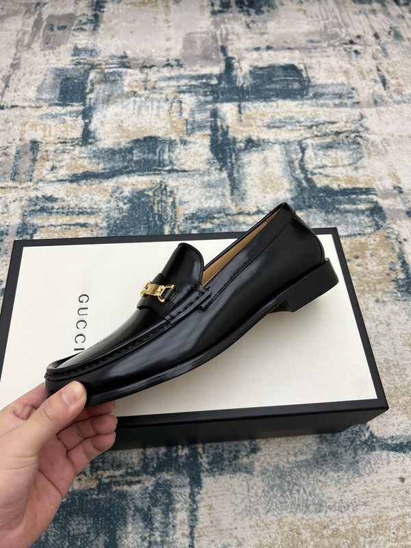Gucci 남성 정장 로퍼 소가죽 더블 G 로고 001-180148