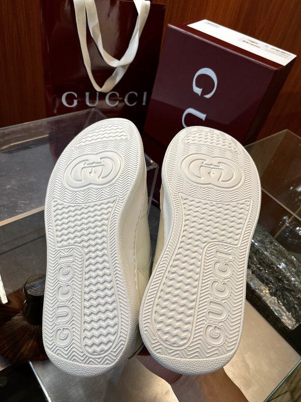 GUCCI 구찌 남녀공용 두꺼운 바닥 운동화 001-180155