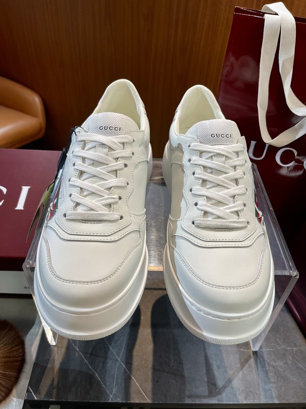 GUCCI 구찌 남녀공용 두꺼운 바닥 운동화 001-180155
