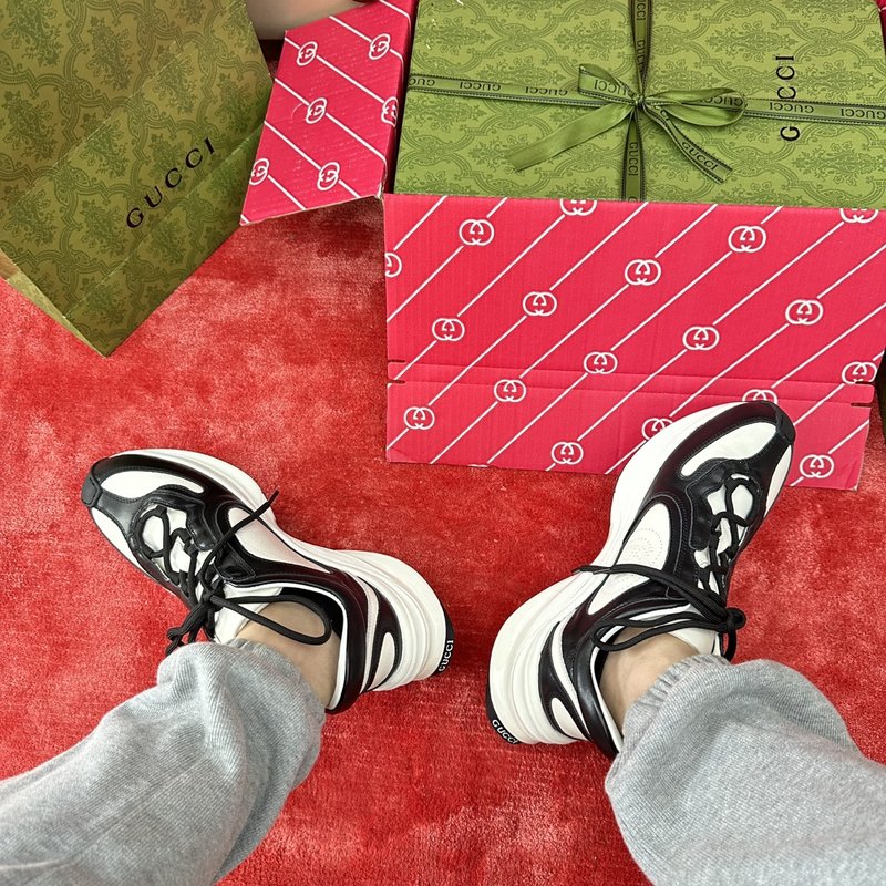 Gucci Run 5D 프린팅 레더 런닝화 001-180190