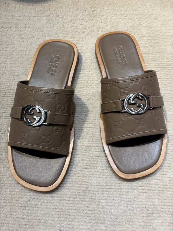 구찌 Gucci 남성 더블 G 로고 샌들 001-180214