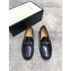 Gucci 신상 소가죽 개변주 로퍼 001-180261
