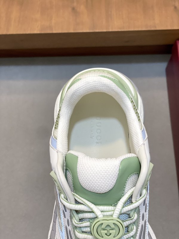 Gucci 구치 2.0 레트로 커플 운동화 001-180273